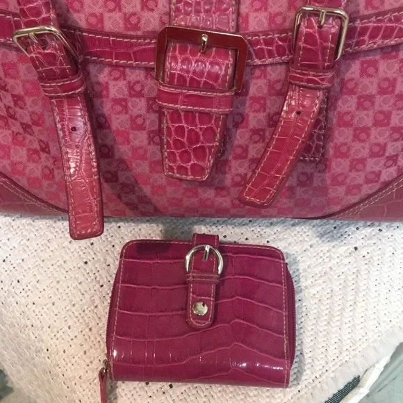 Liz Claiborne Raspberry Pink Crocodile Pattern Handbag - plus Wallet! - Picture 14 of 16